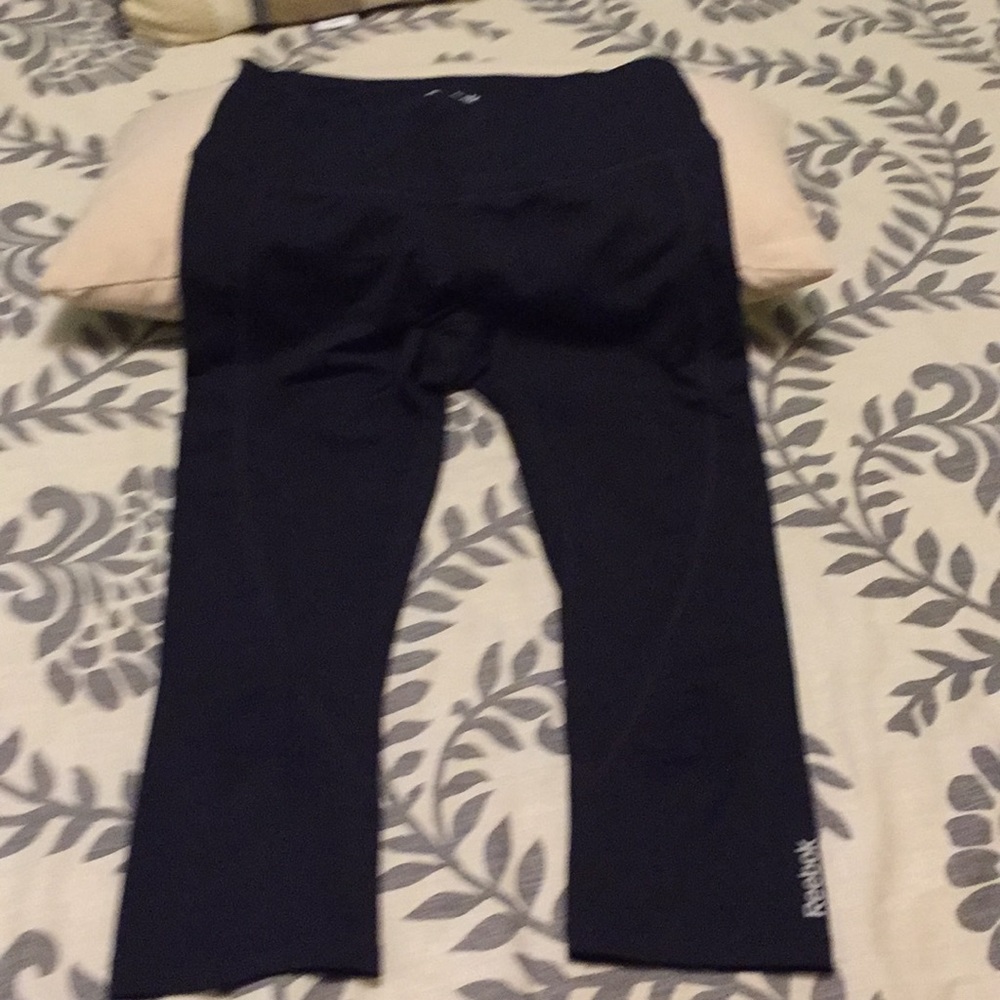 🏃‍♀️REEBOK YOGA PANT 🧘🏼‍♀️ - Picture 2 of 3